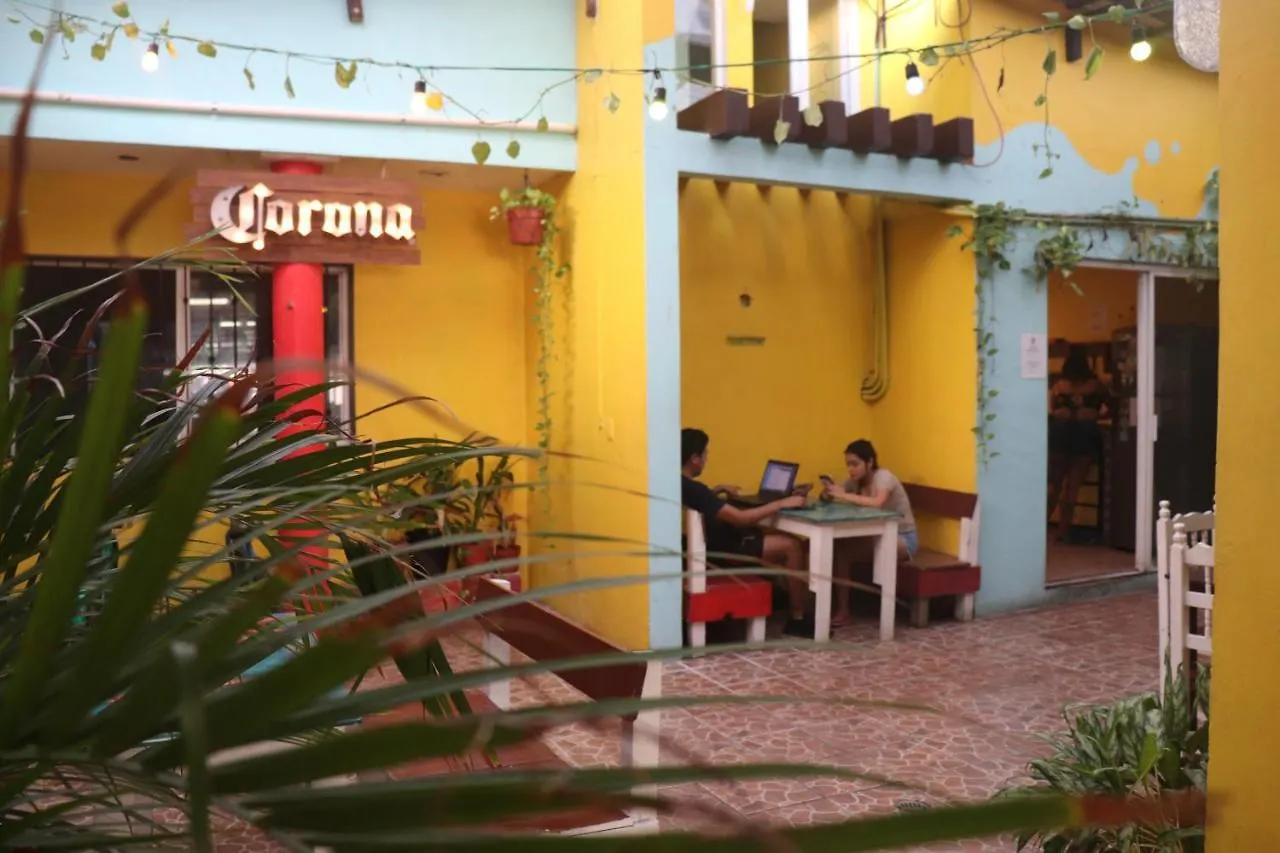 Tres Mundos Hostel Playa del Carmen