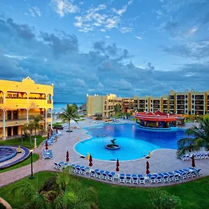 https://the-royal-haciendas-all-inclusive.allrivieramayahotels.com
